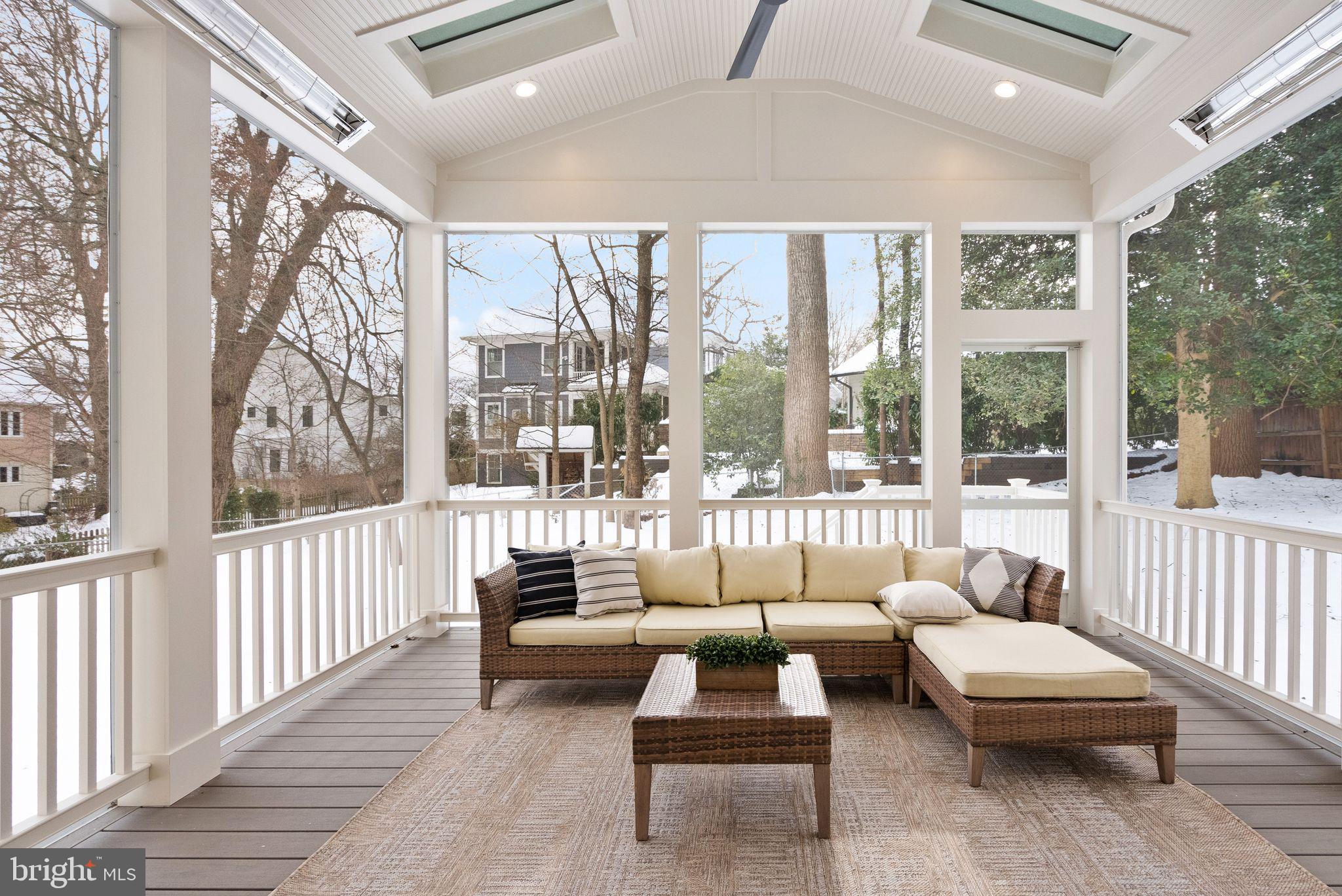 WILLIAMSBURG VILLAGE - Residential