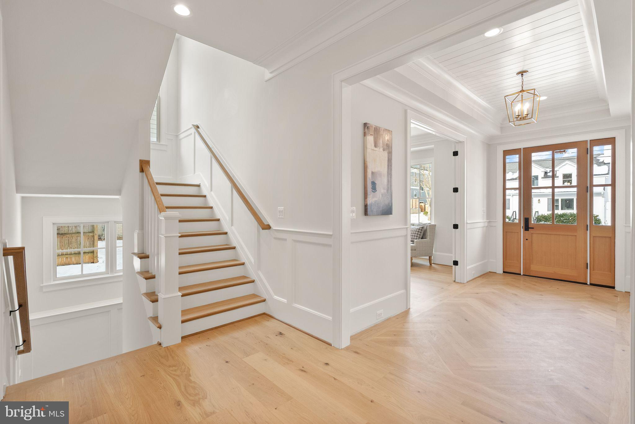 WILLIAMSBURG VILLAGE - Residential