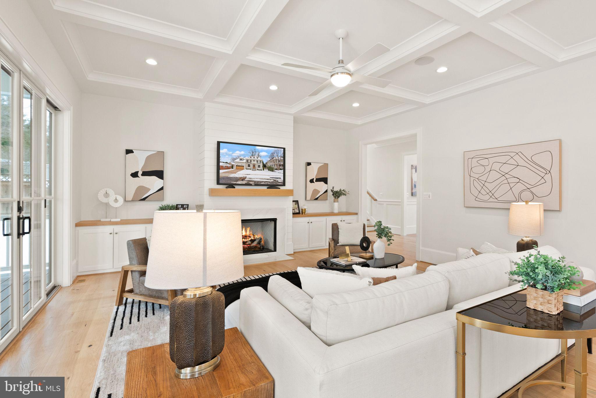 WILLIAMSBURG VILLAGE - Residential