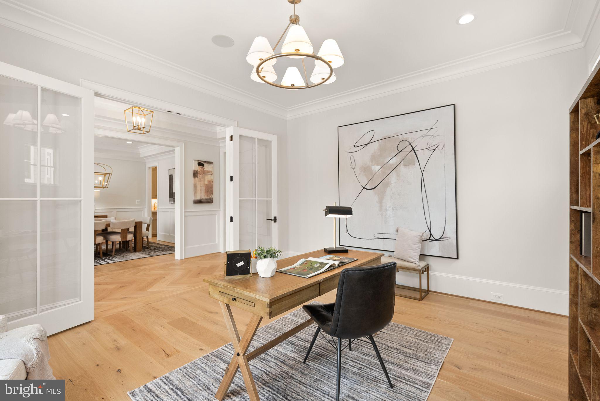 WILLIAMSBURG VILLAGE - Residential