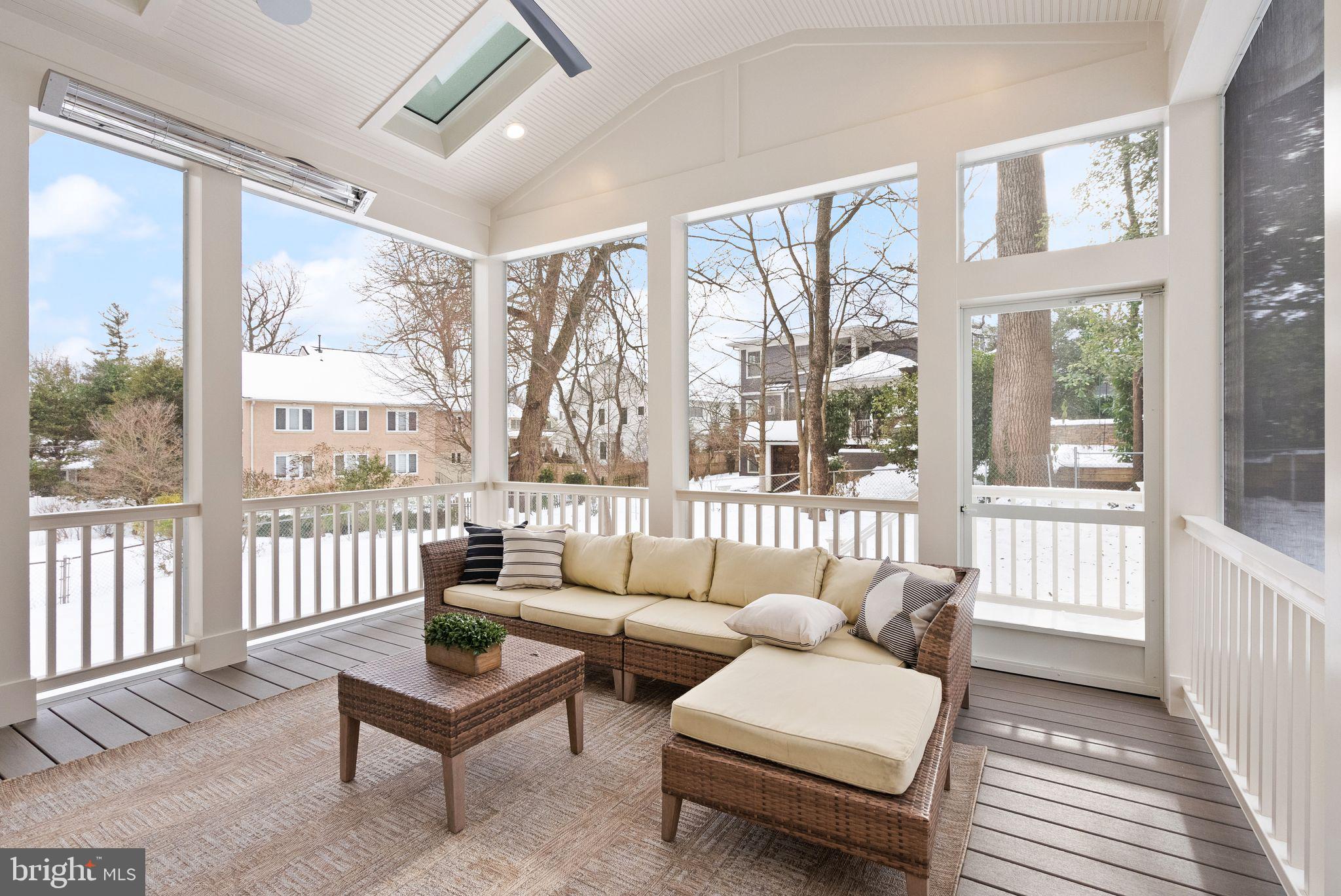 WILLIAMSBURG VILLAGE - Residential
