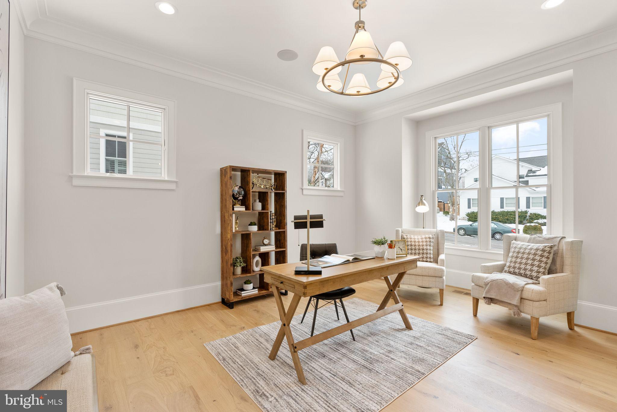 WILLIAMSBURG VILLAGE - Residential