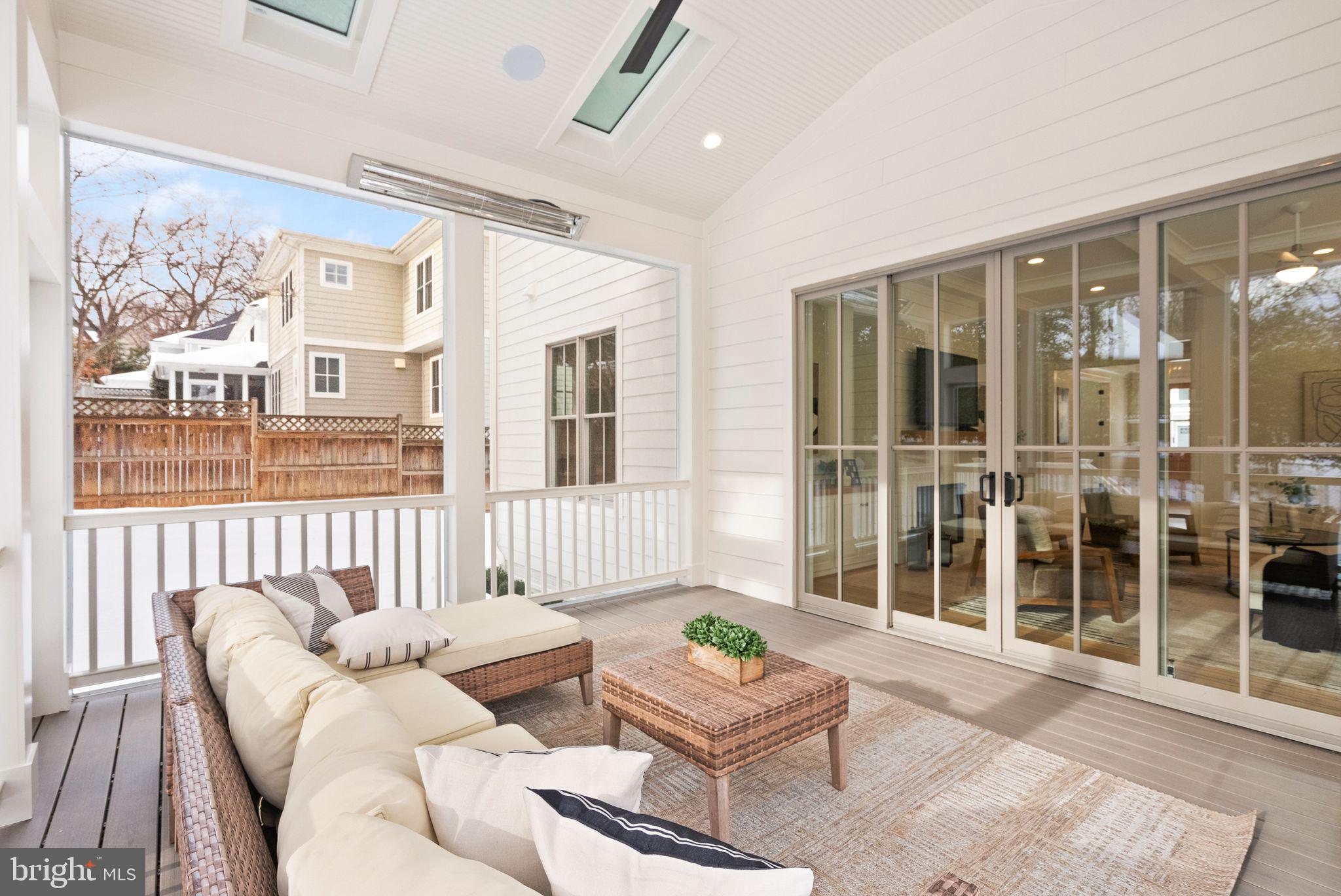 WILLIAMSBURG VILLAGE - Residential