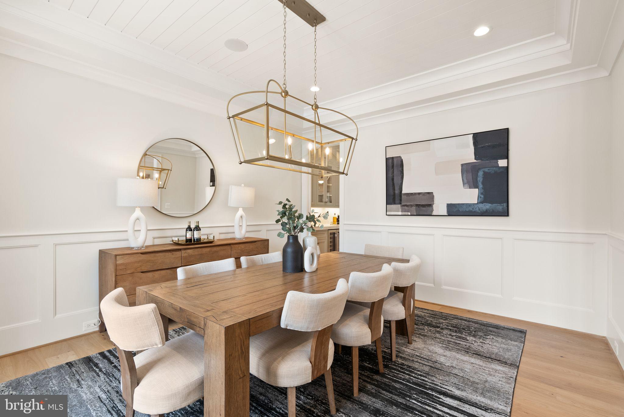 WILLIAMSBURG VILLAGE - Residential