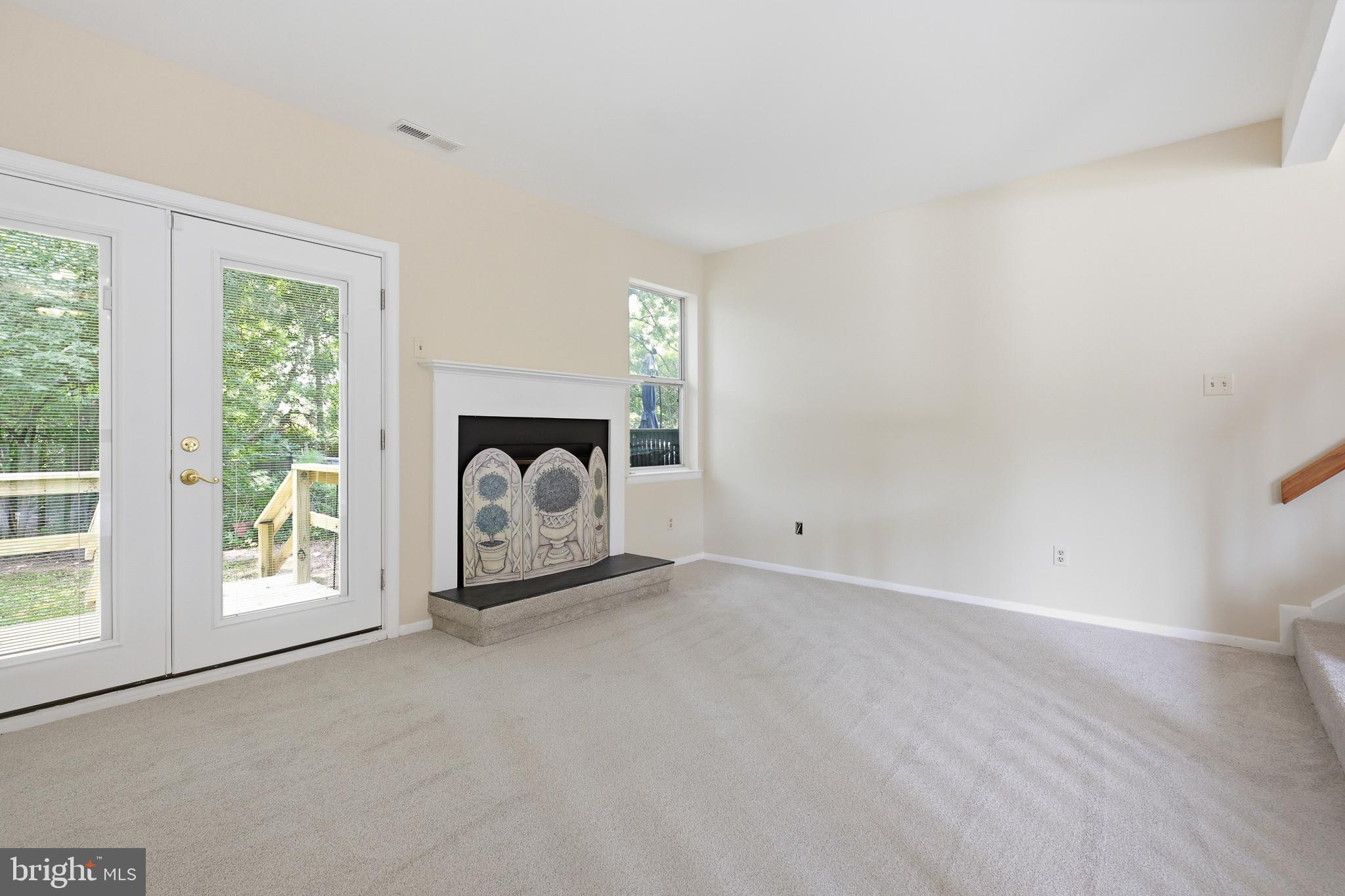 CEDAR POINTE - Residential