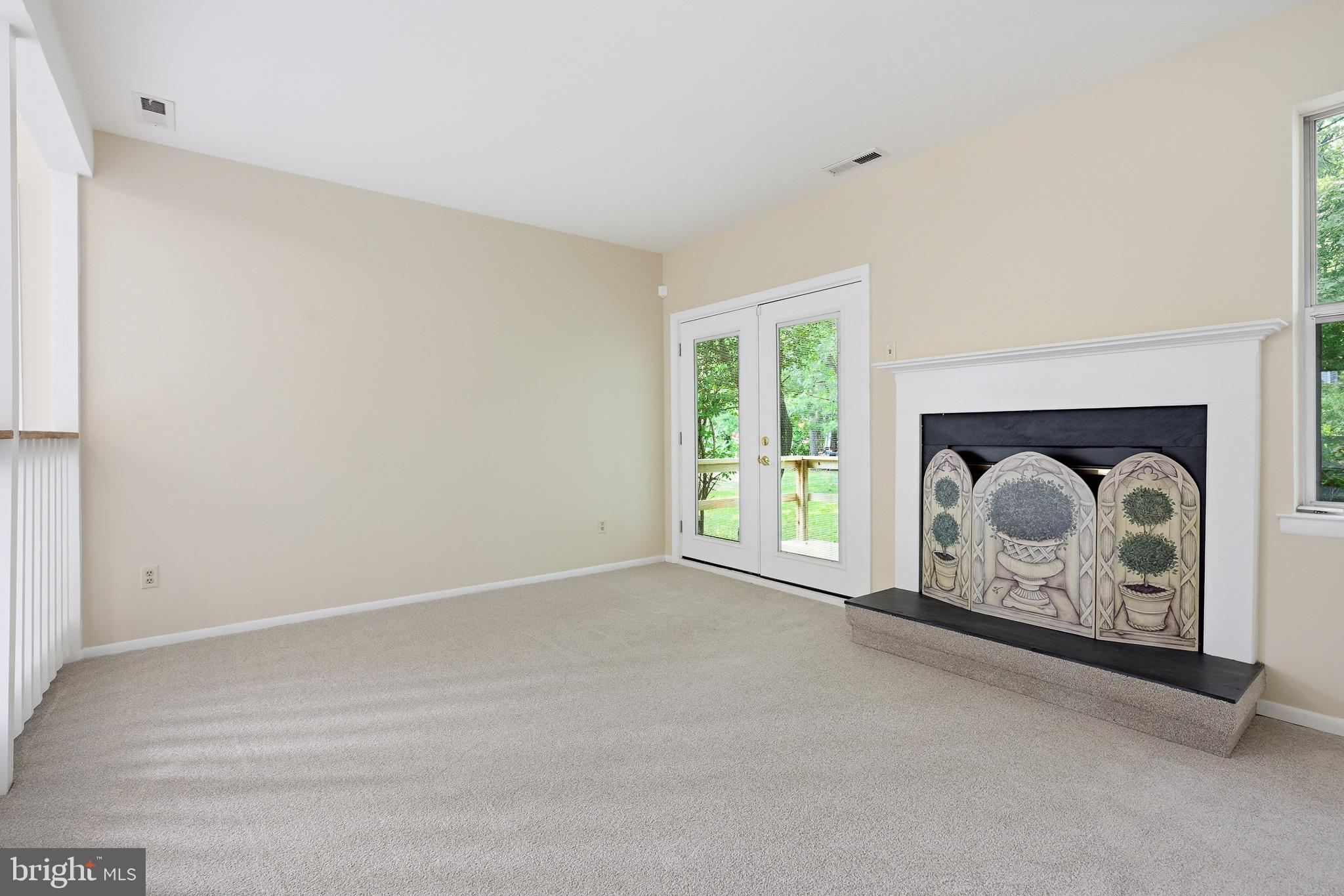 CEDAR POINTE - Residential
