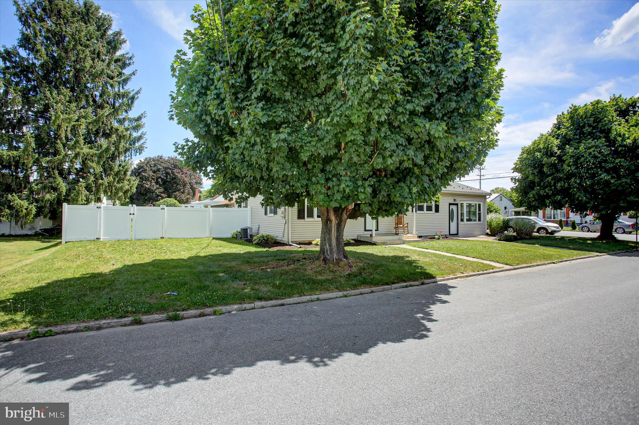 HERWIN VILLAGE - Residential