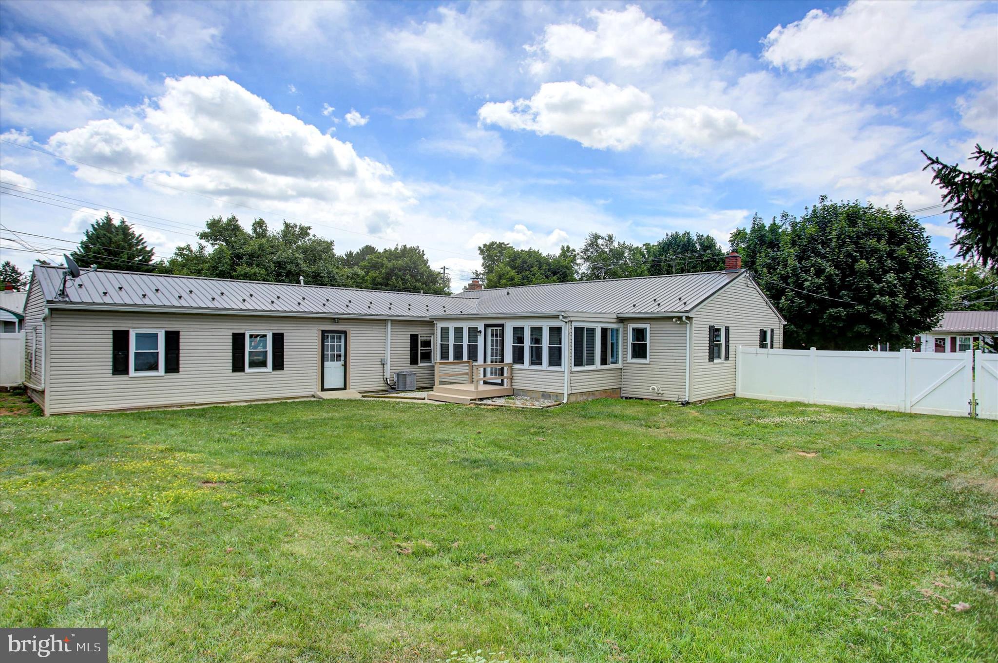 HERWIN VILLAGE - Residential