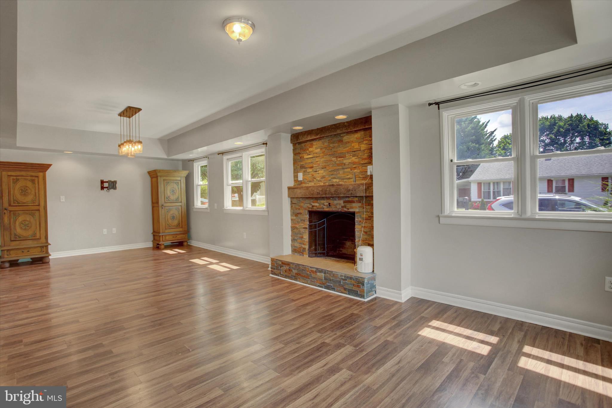 HERWIN VILLAGE - Residential