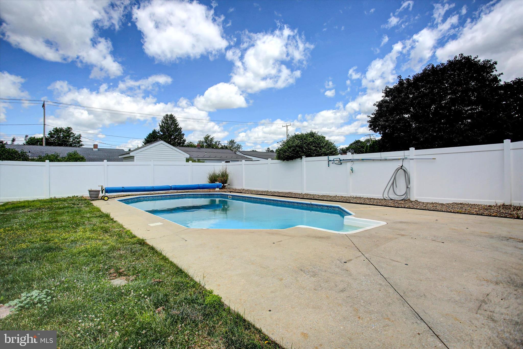 HERWIN VILLAGE - Residential