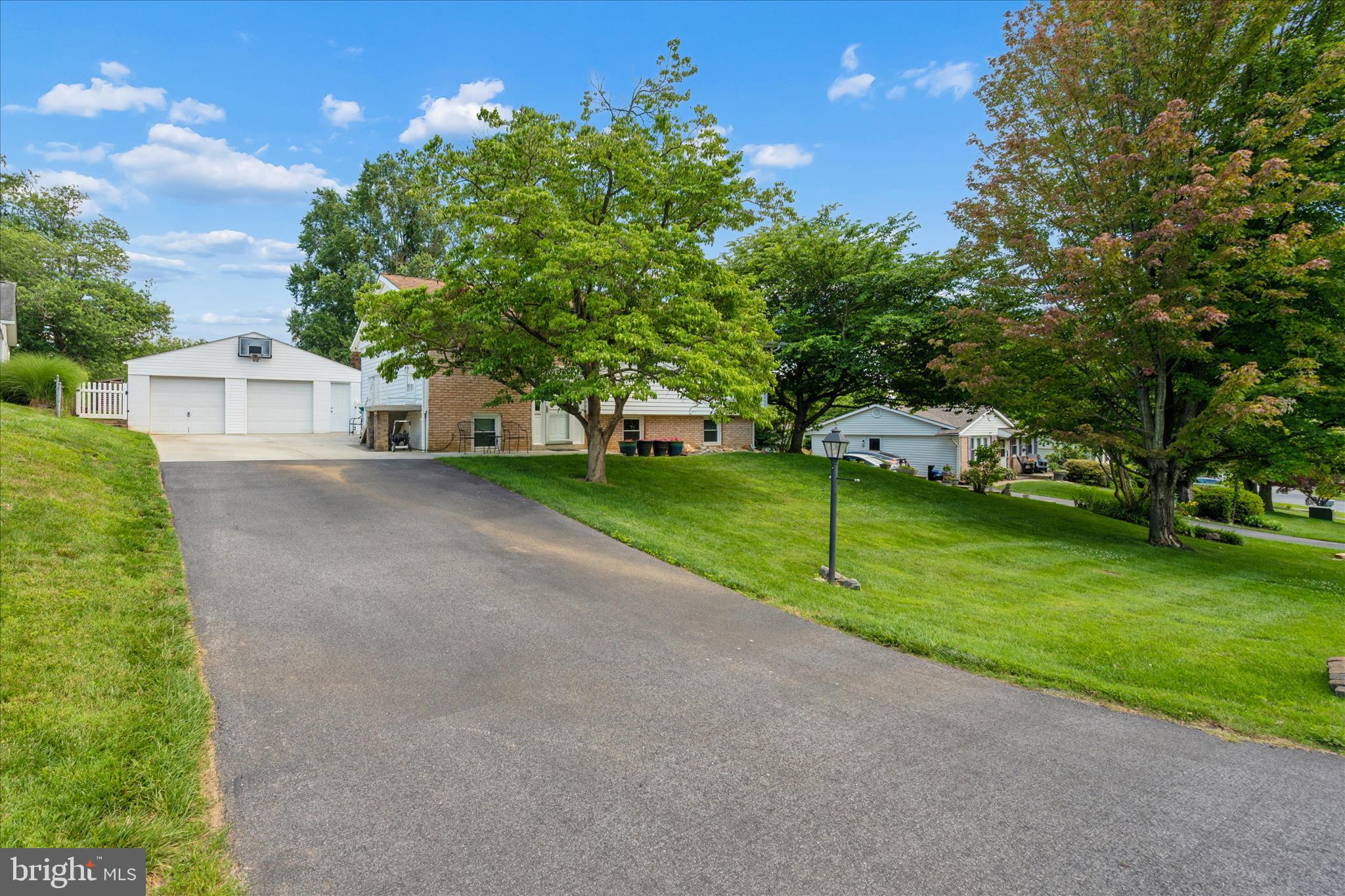 POINT OF ROCKS ESTATES - Residential