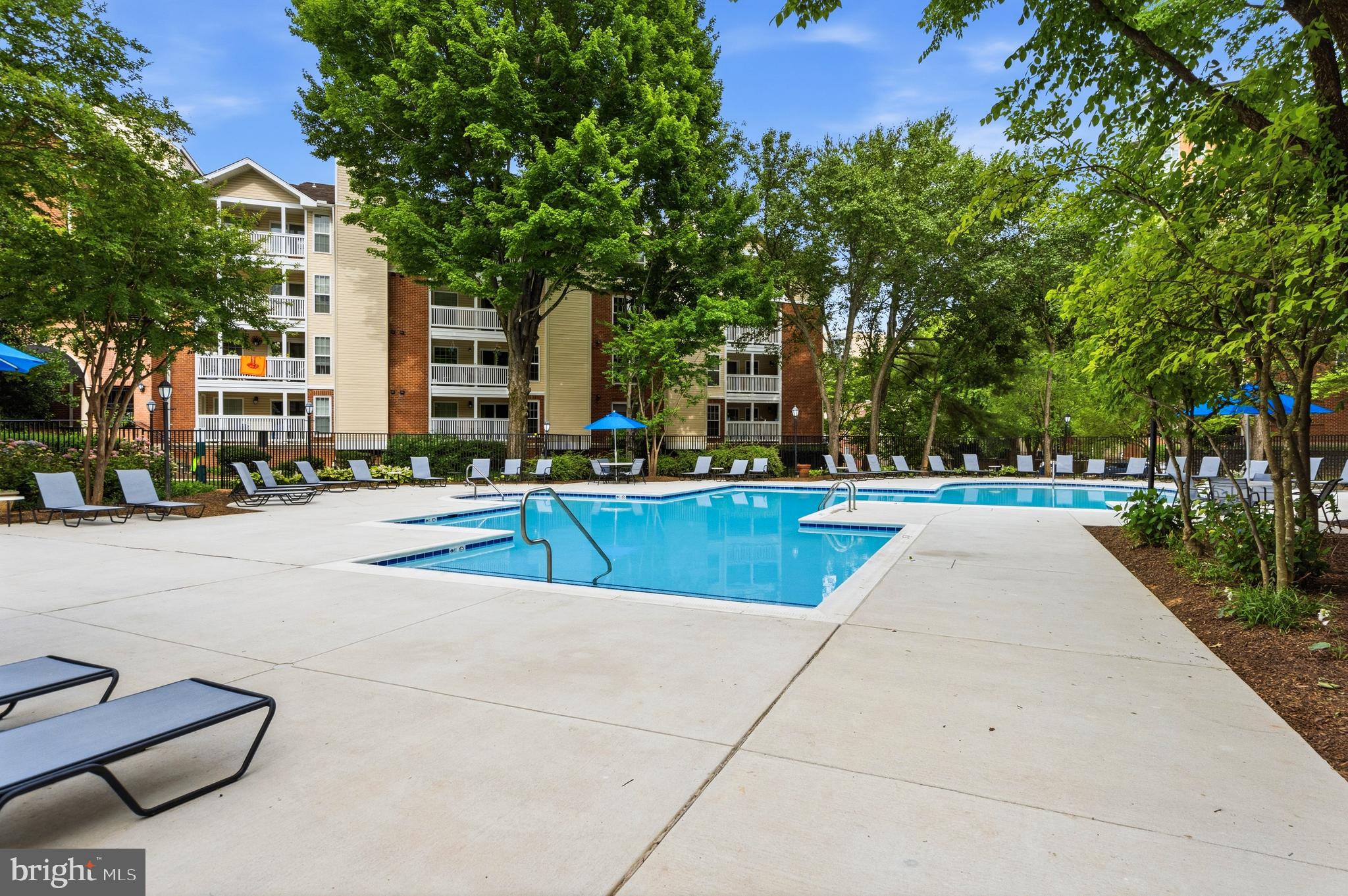 FOUNTAINS AT MCLEAN - Residential