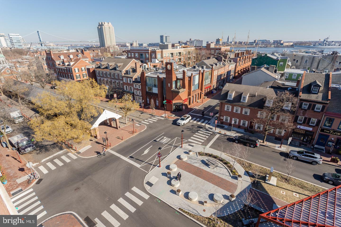 SOCIETY HILL - Residential