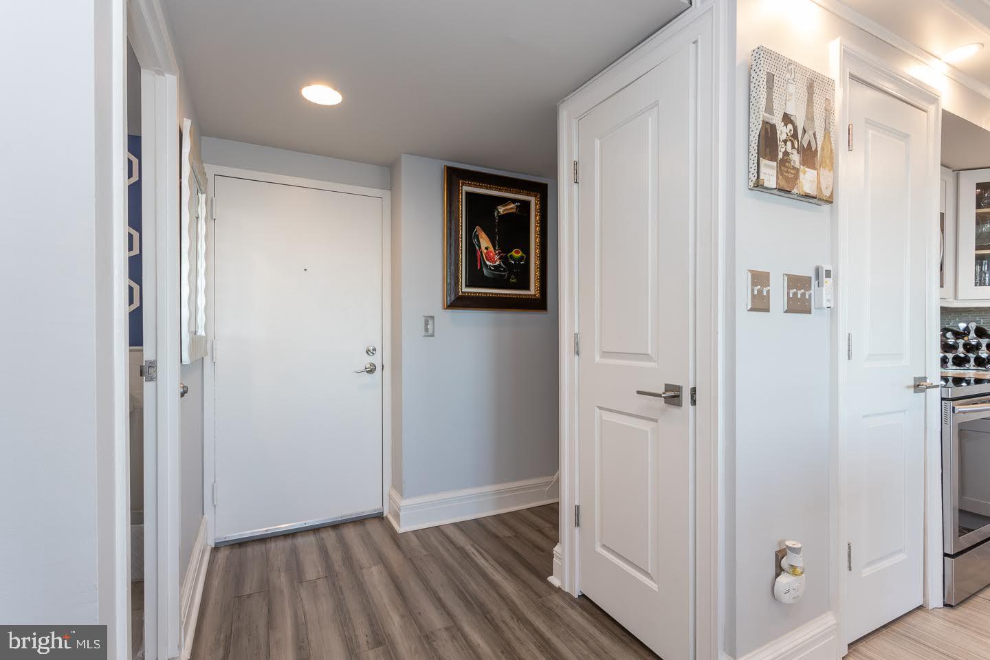 SOCIETY HILL - Residential
