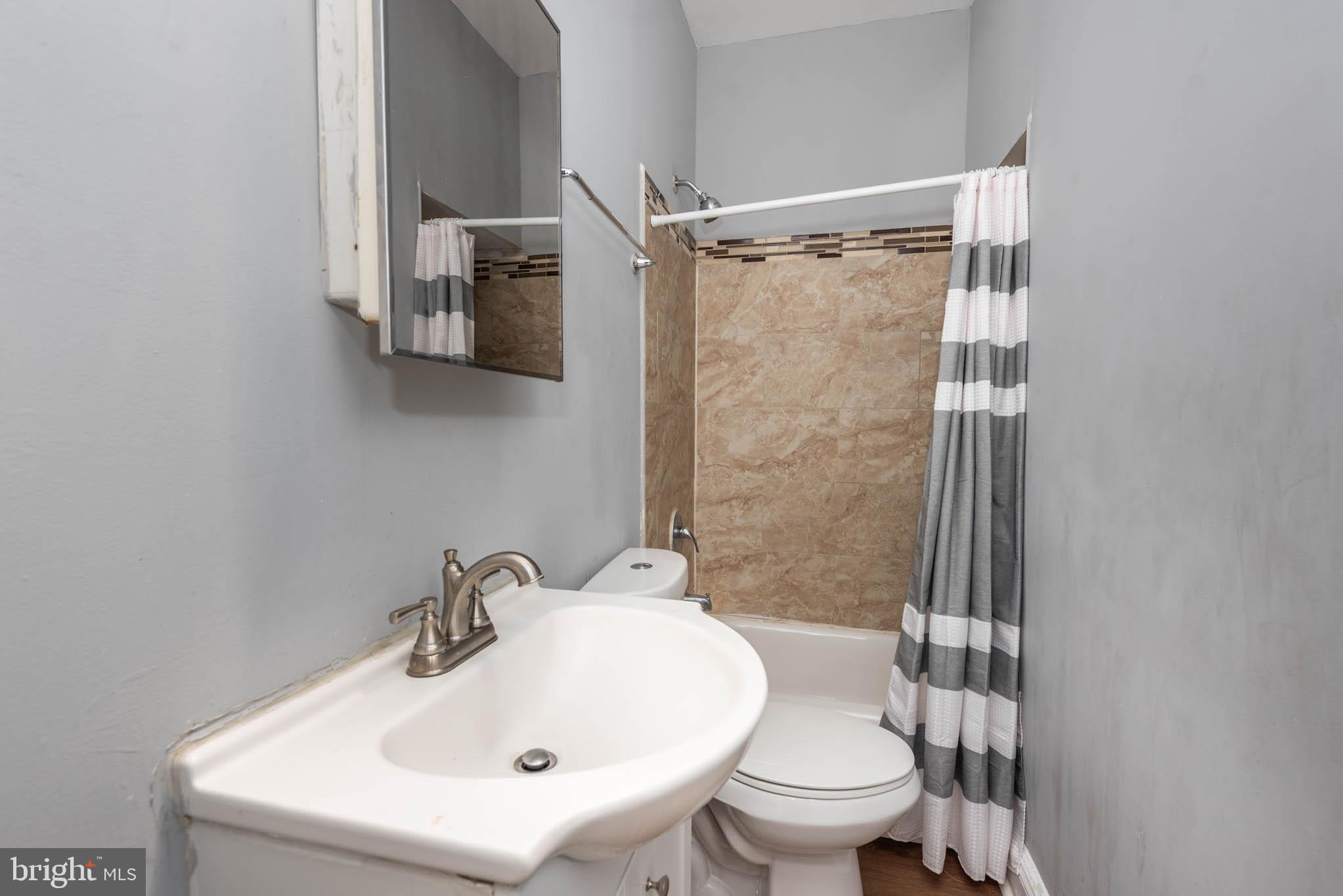 BROADWAY EAST - Residential