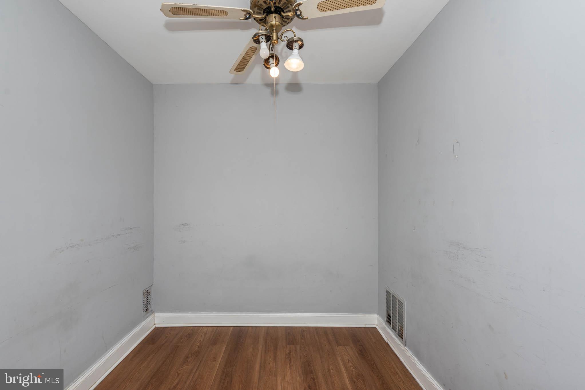 BROADWAY EAST - Residential