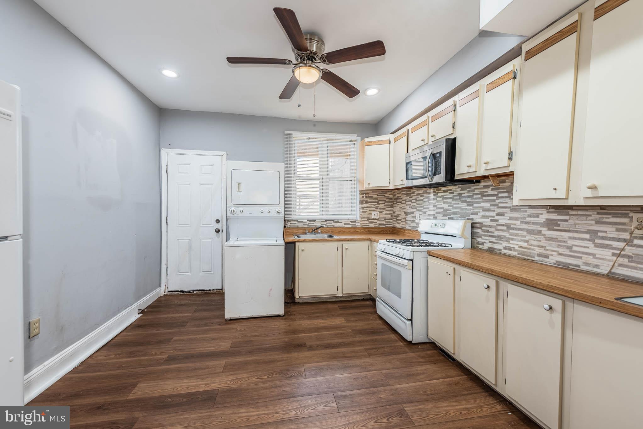 BROADWAY EAST - Residential