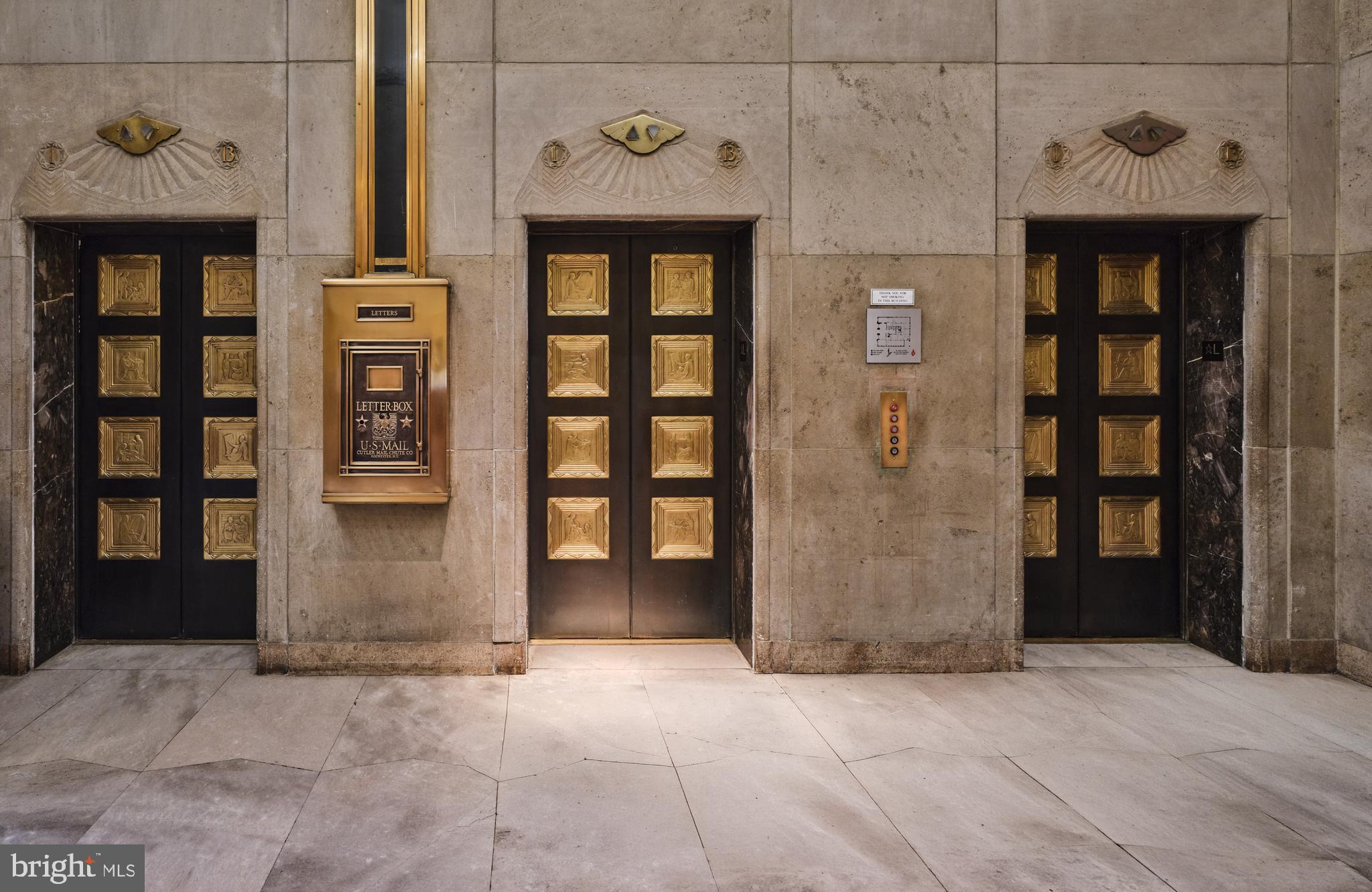 WASHINGTON SQ - Residential