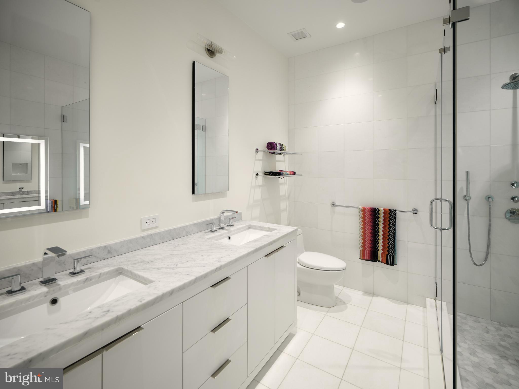 WASHINGTON SQ - Residential