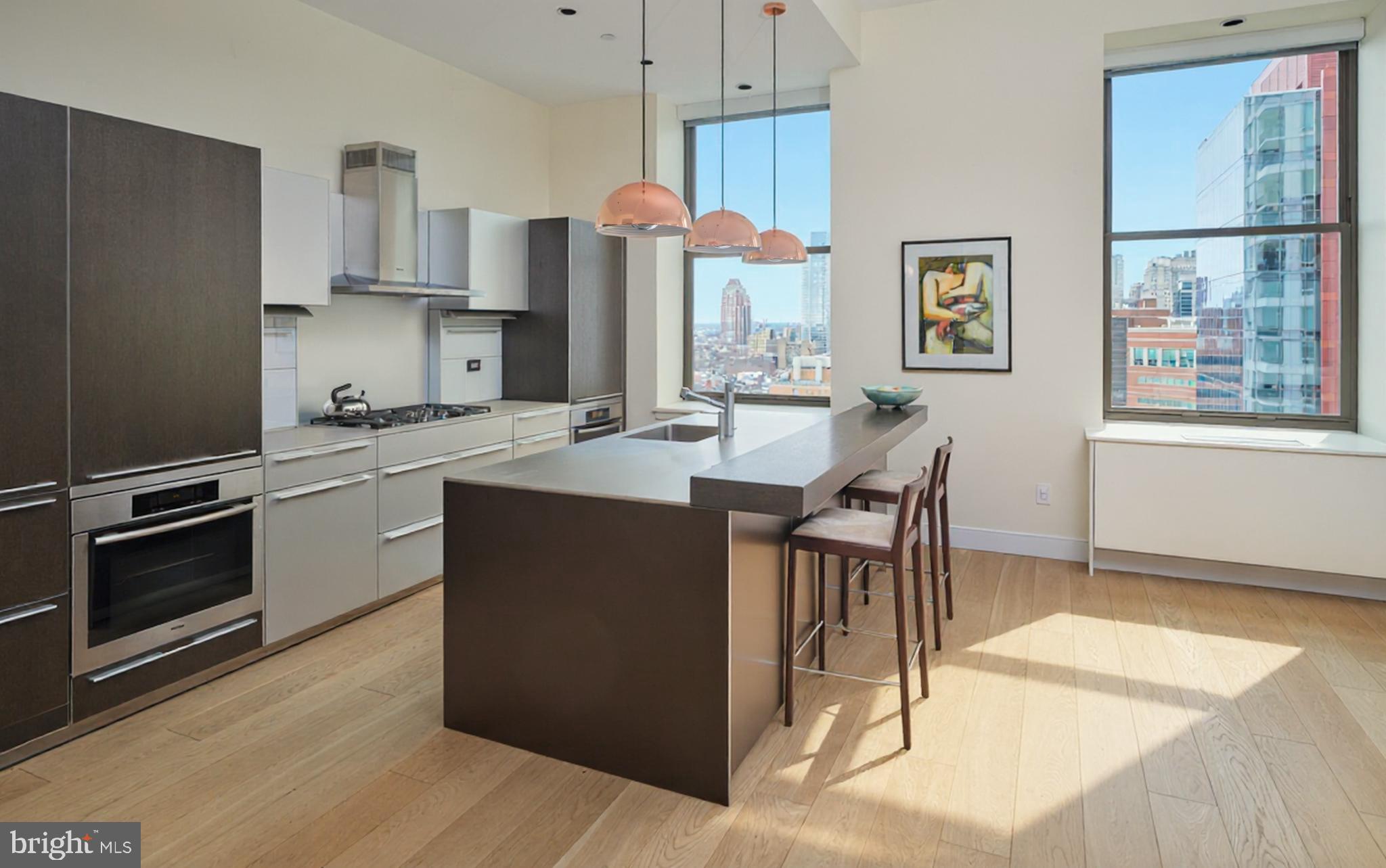 WASHINGTON SQ - Residential