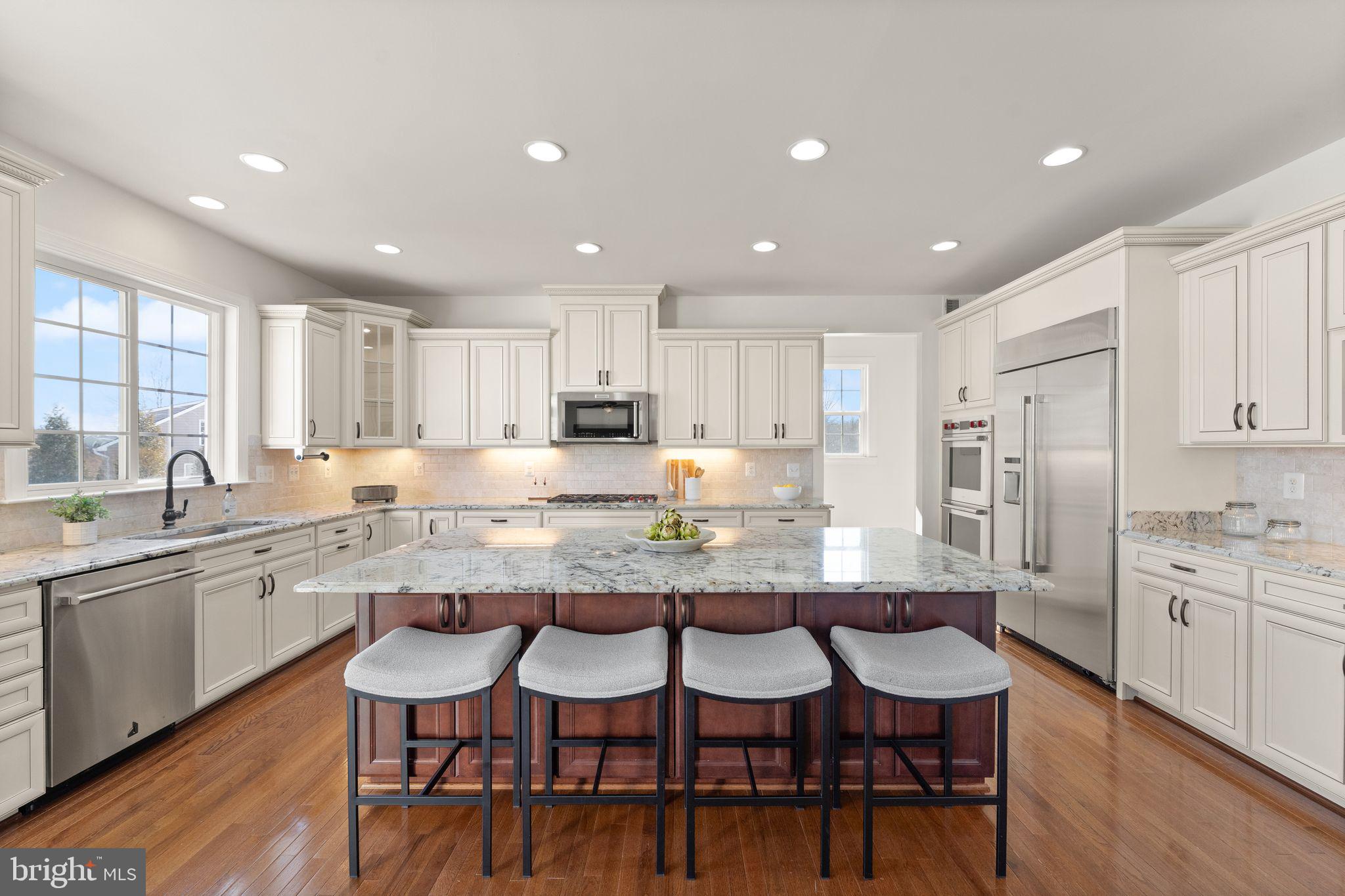 CREIGHTON FARMS - Residential