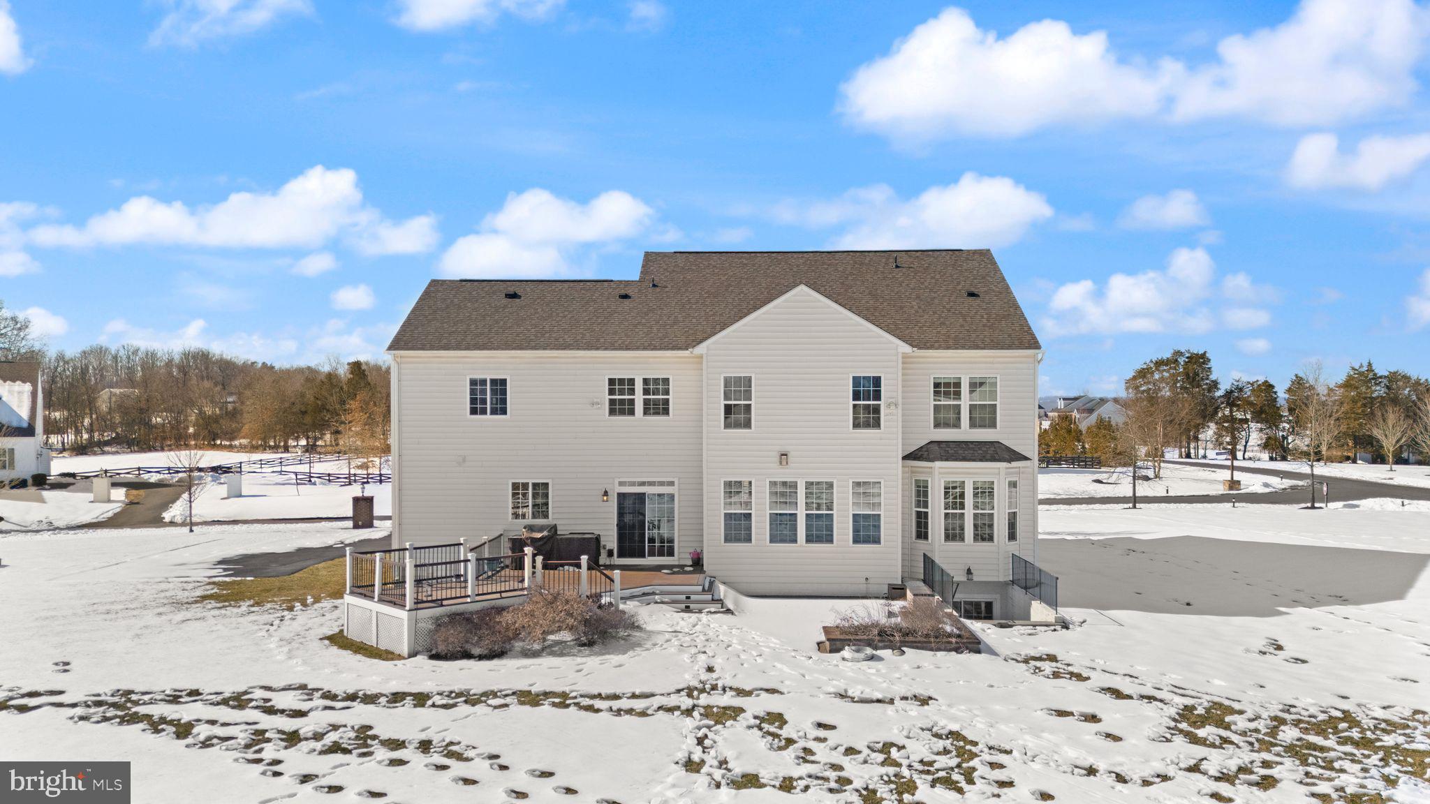 CREIGHTON FARMS - Residential