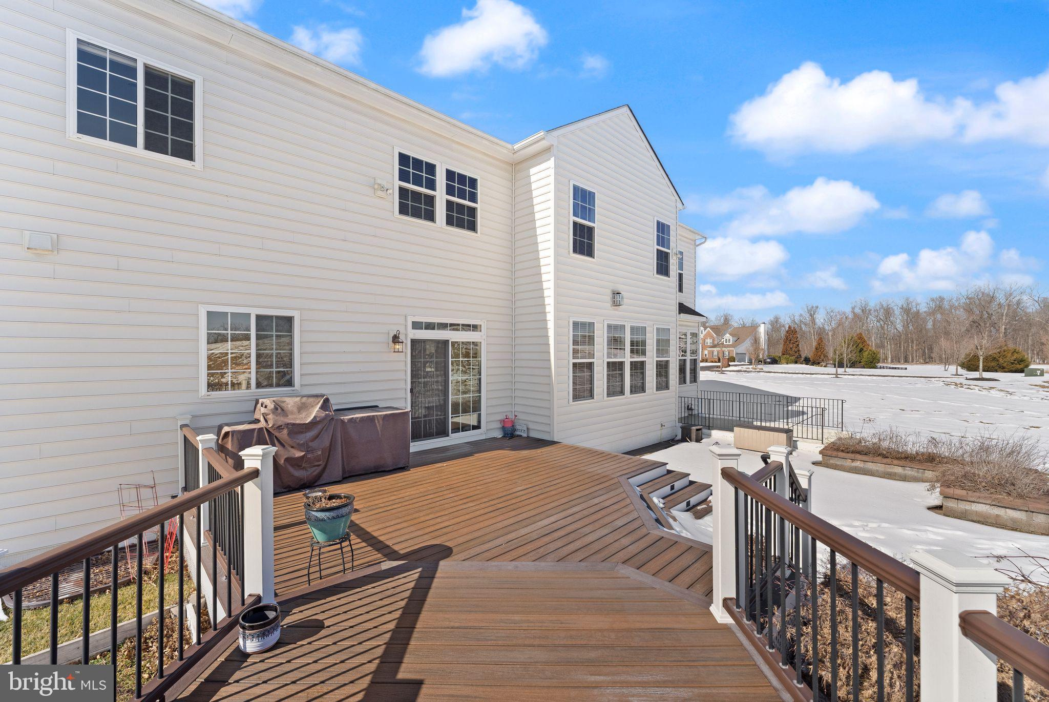 CREIGHTON FARMS - Residential