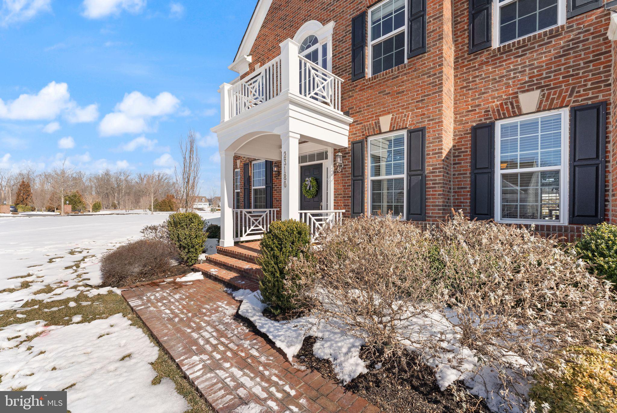 CREIGHTON FARMS - Residential