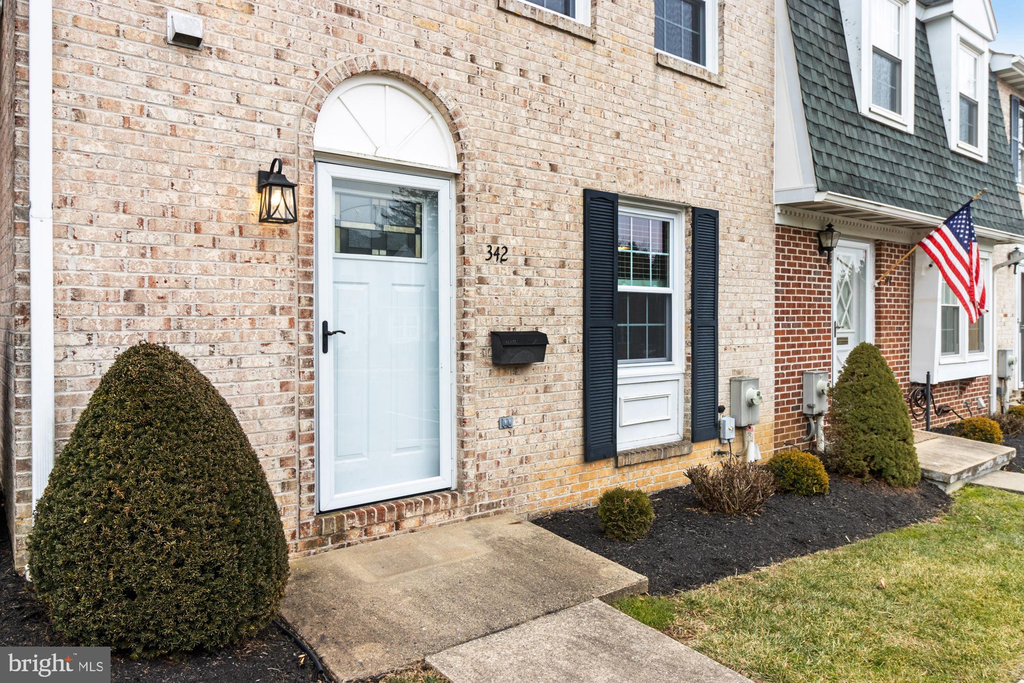HARLAN SQUARE CONDOMINIUMS - Residential Lease
