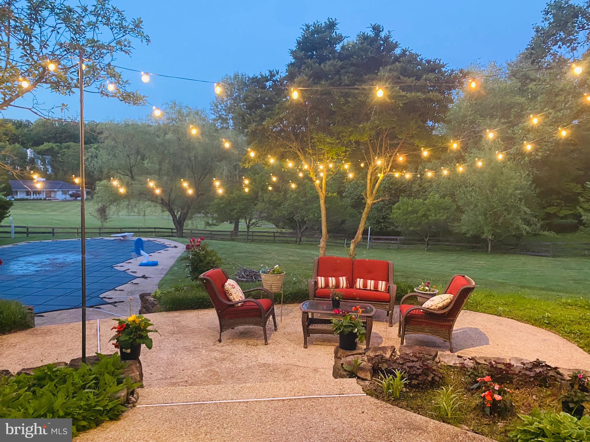 JONATHANS DELIGHT - Residential