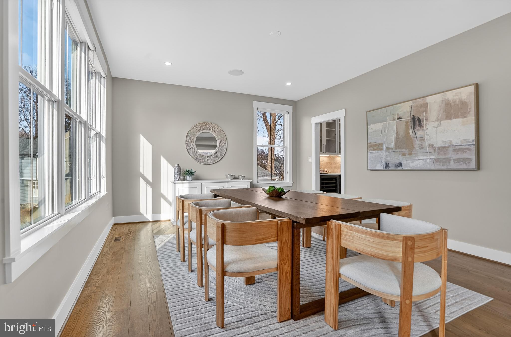 CRESCENT HILLS - Residential