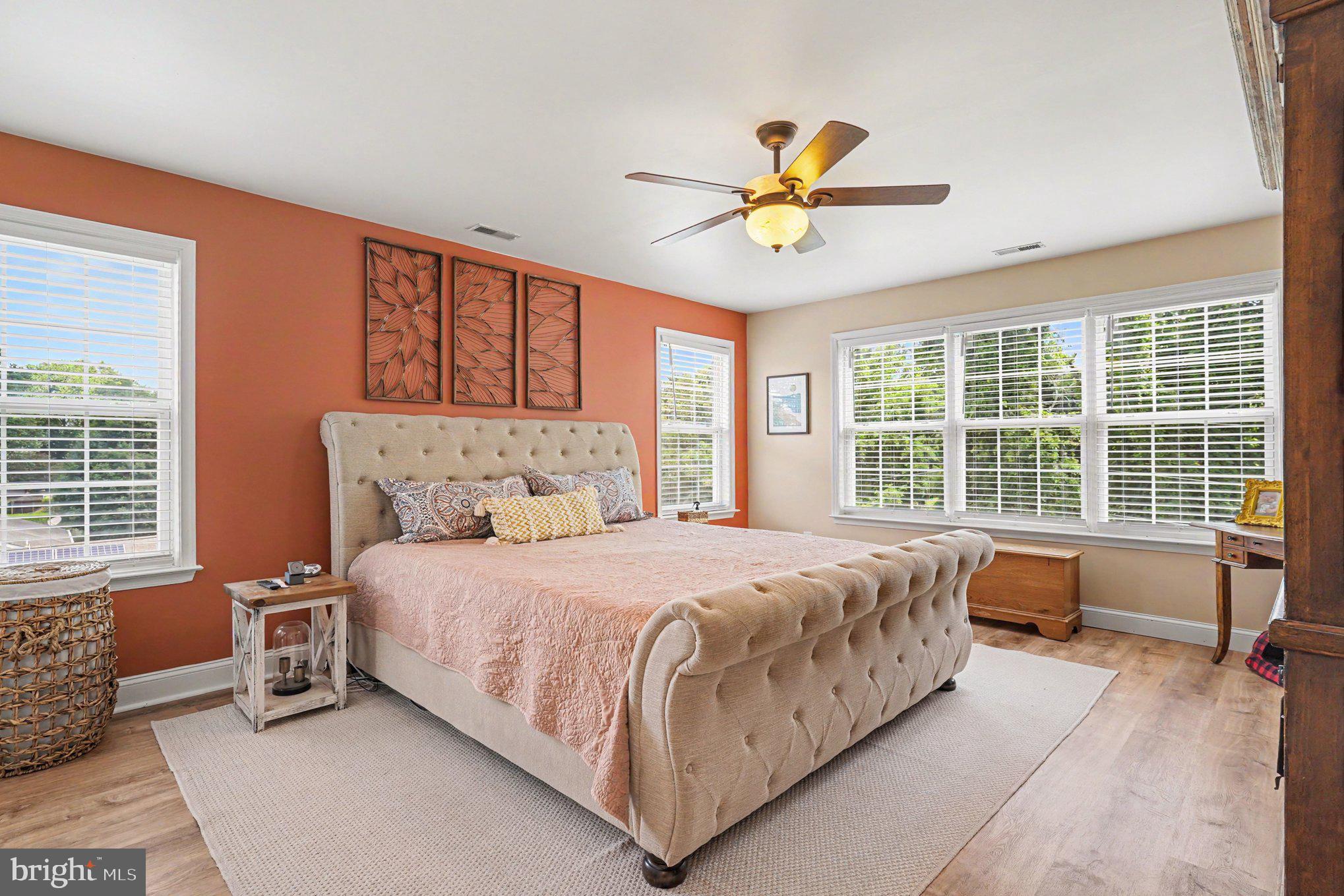 LOCUST POINT - Residential
