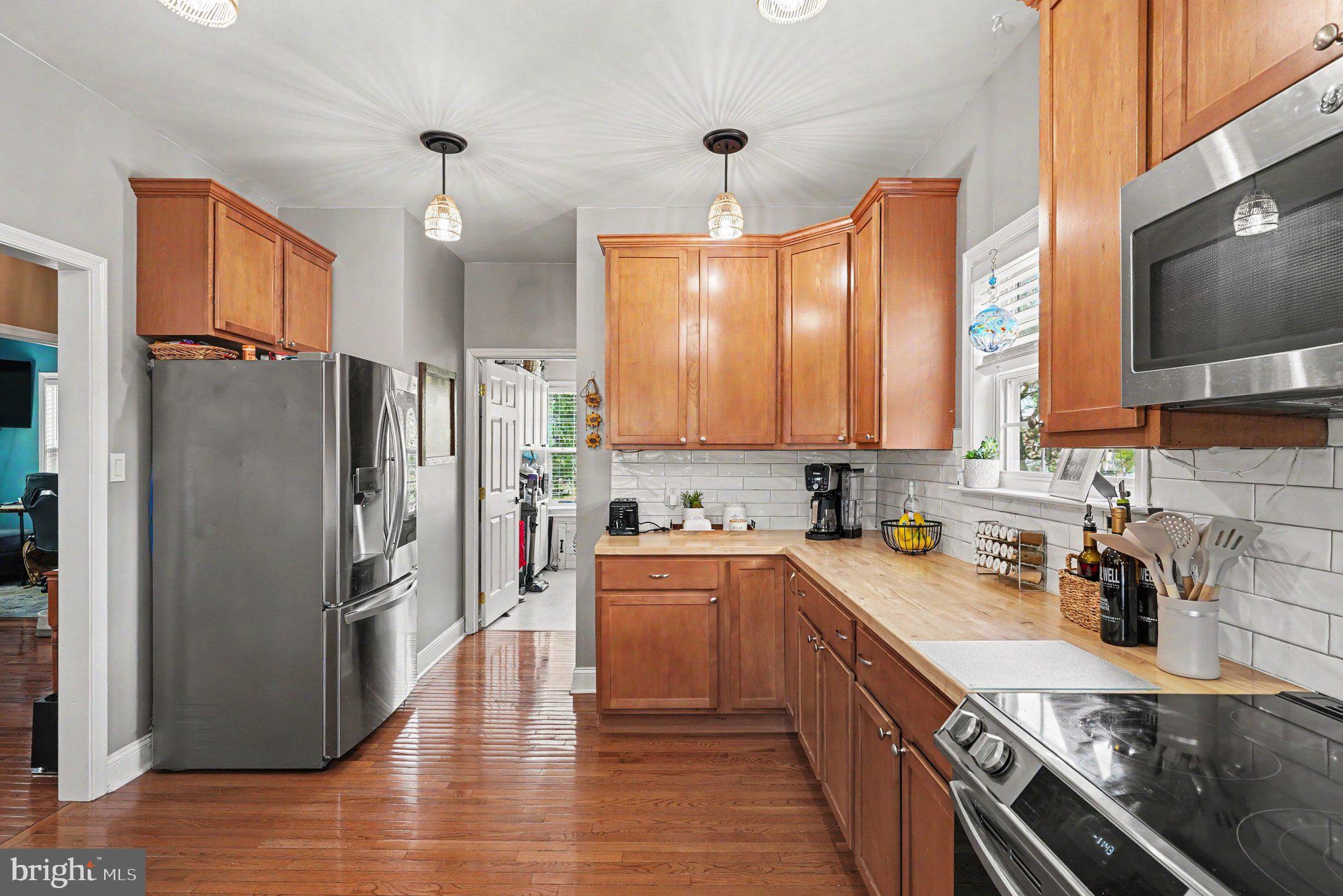 LOCUST POINT - Residential