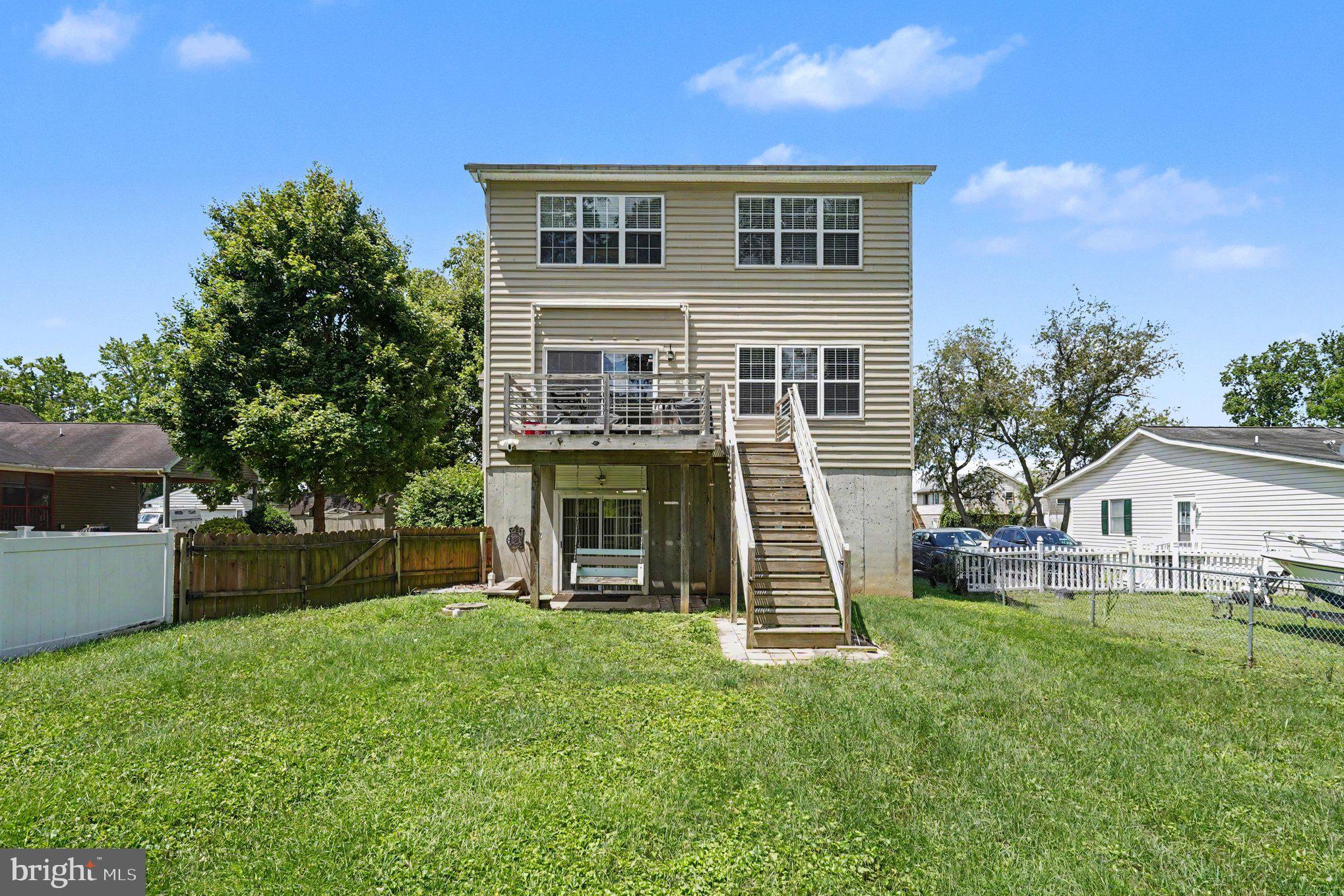 LOCUST POINT - Residential