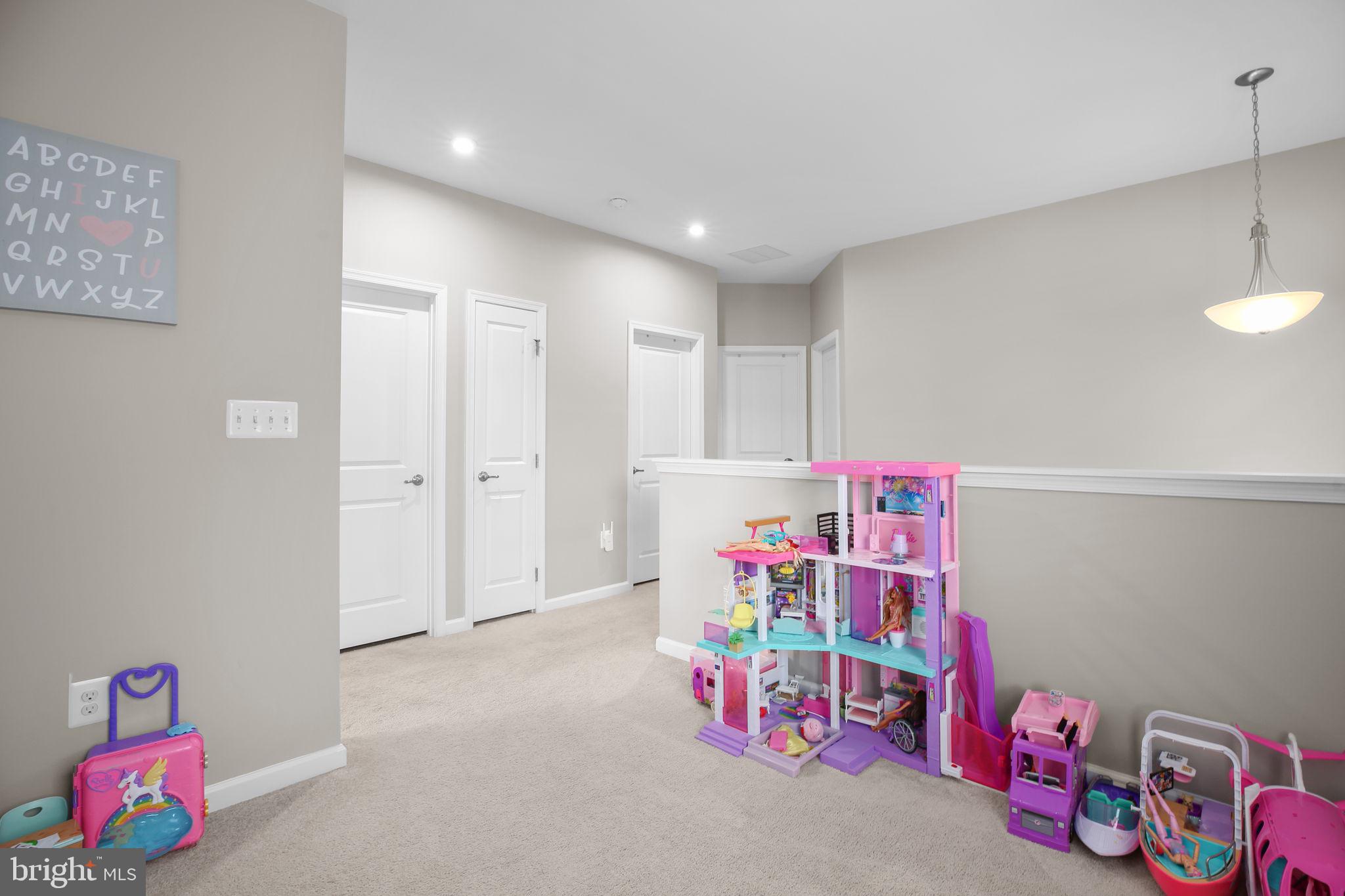 THE VILLAGE AT COURTHOUSE COMMONS - Residential
