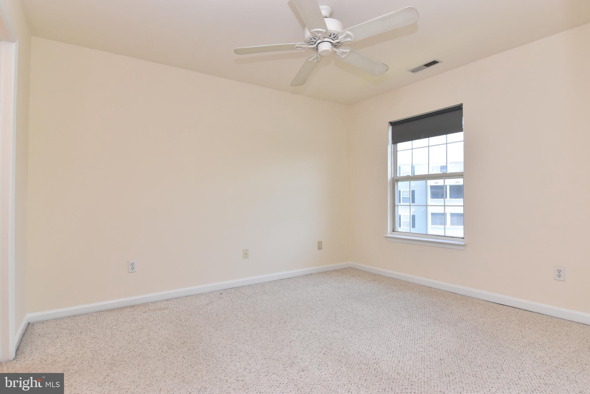 SANIBEL VILLAGE - Residential