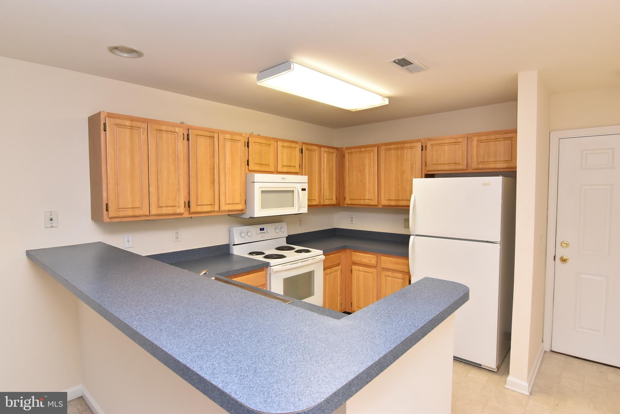 SANIBEL VILLAGE - Residential
