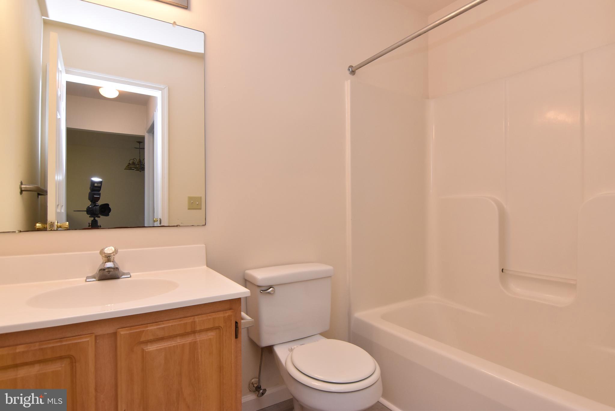 SANIBEL VILLAGE - Residential