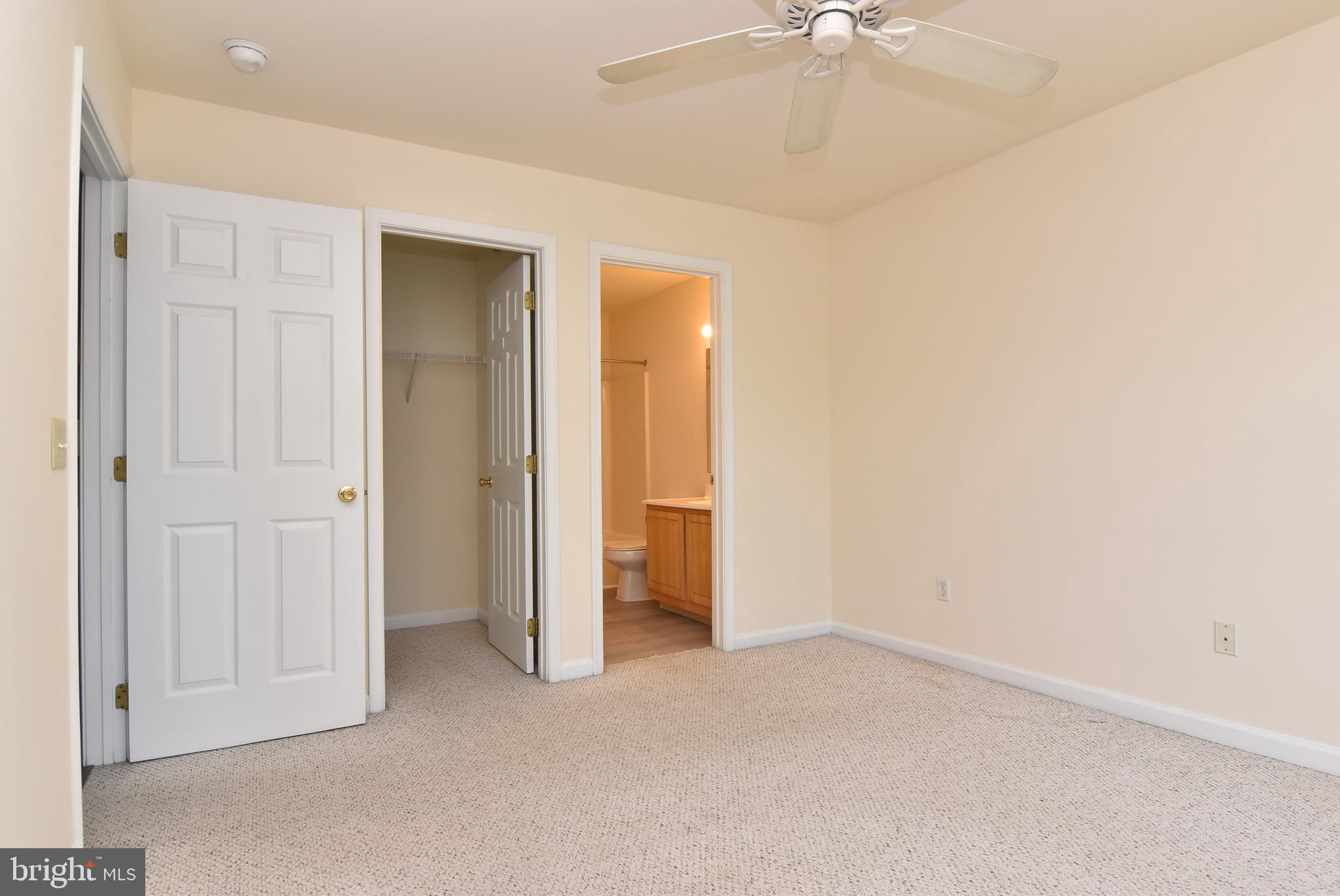 SANIBEL VILLAGE - Residential