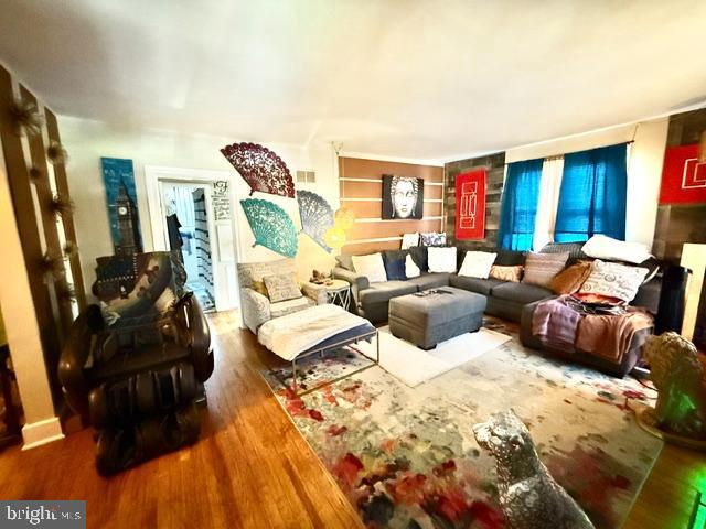 ROSEMONT - Residential Income