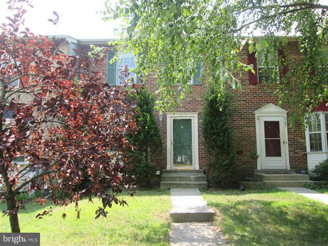 Come see this center unit Town home with large deck overlooking nice size yard. Lower level has family room, halfbath and den with sliders to patio. Close to public transportation, schools, and shopping. Home is ready for yourfinishing touches. Make this your home today!