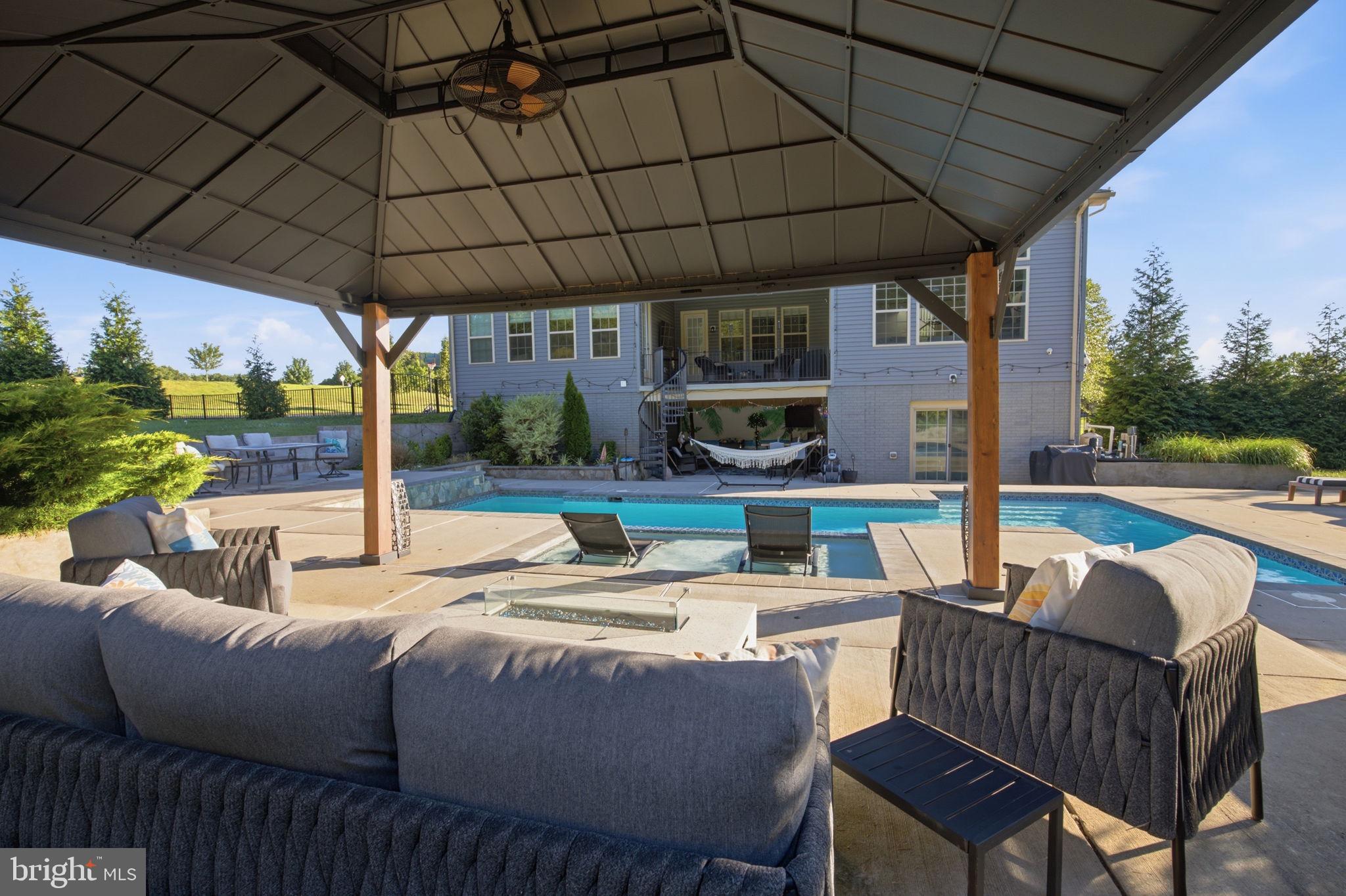 ESTATES AT ROCKY PEN - Residential