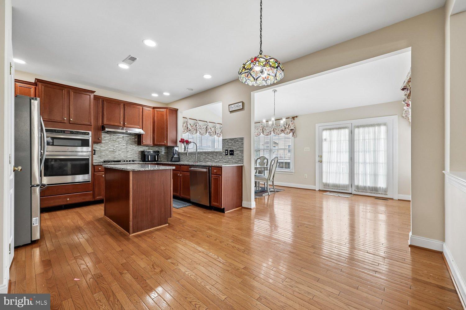 HOYLES MILL VILLAGE - Residential