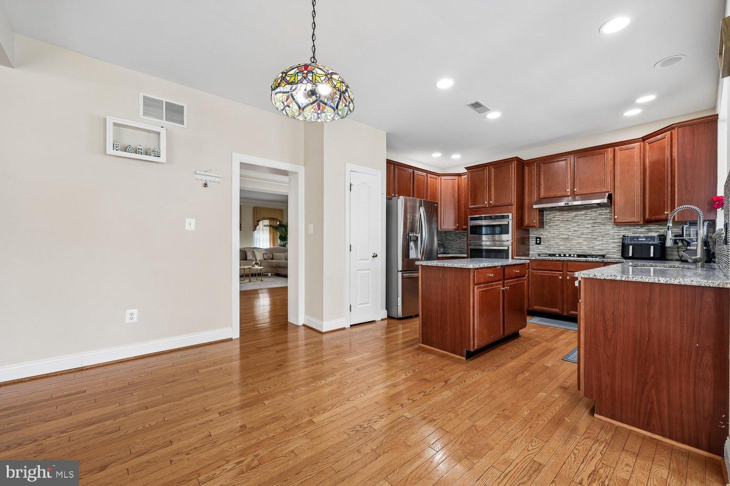 HOYLES MILL VILLAGE - Residential