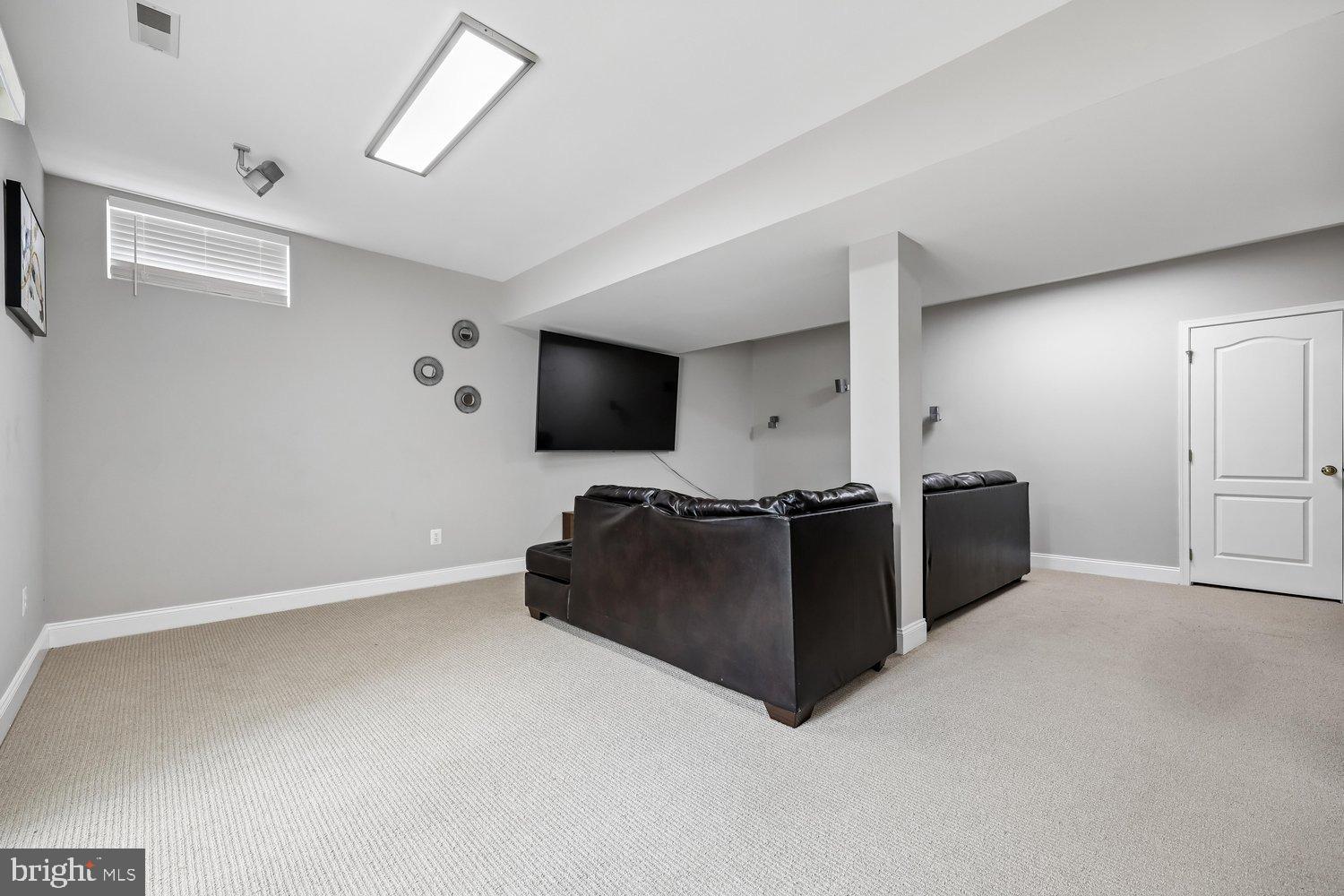 HOYLES MILL VILLAGE - Residential