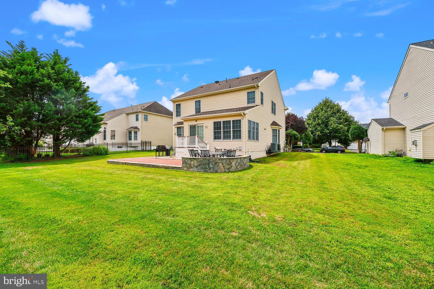 HOYLES MILL VILLAGE - Residential