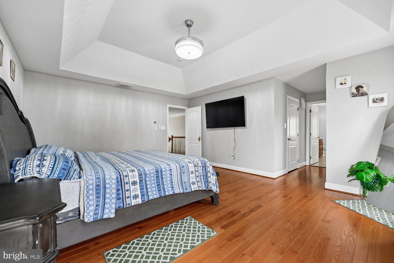 HOYLES MILL VILLAGE - Residential