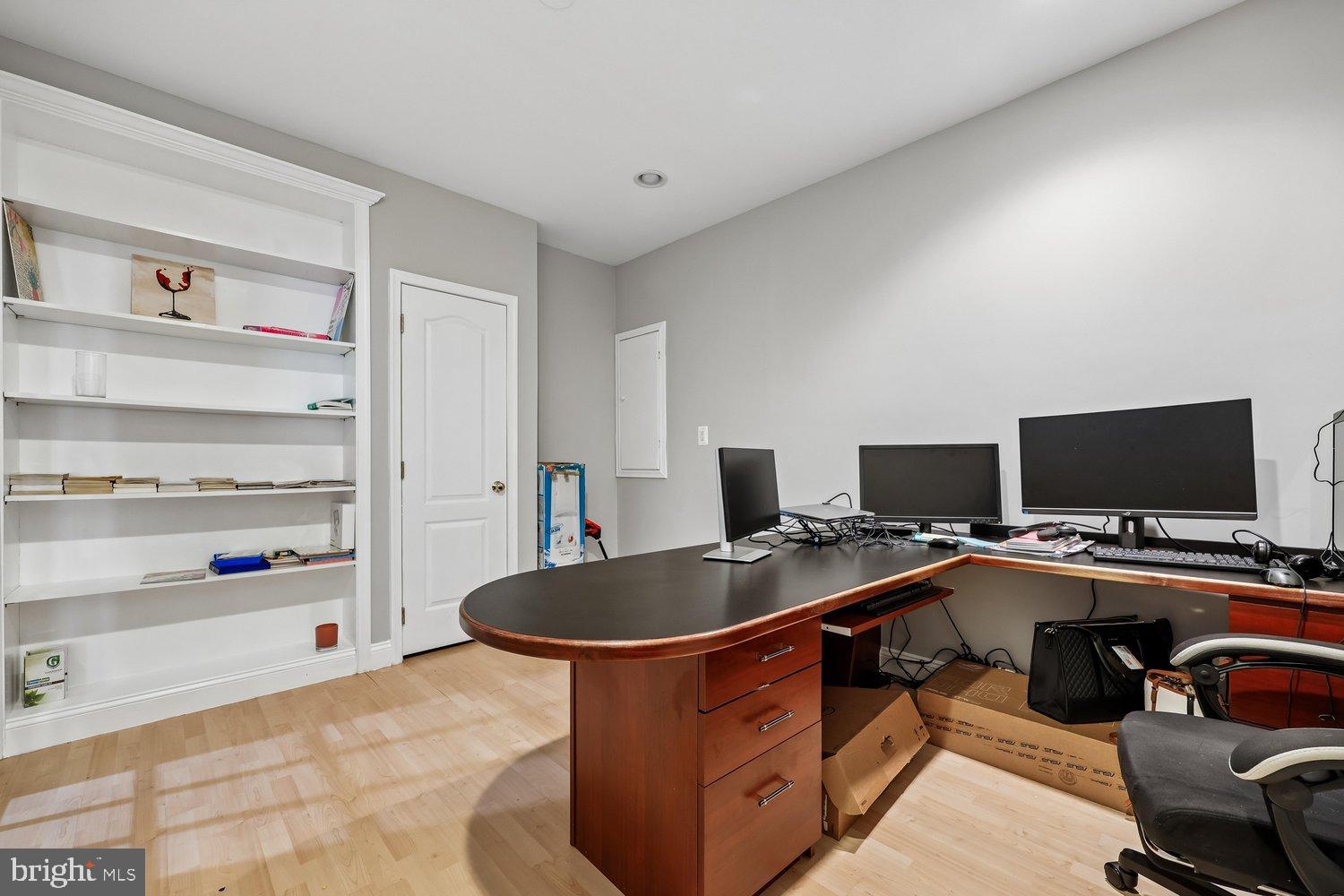 HOYLES MILL VILLAGE - Residential