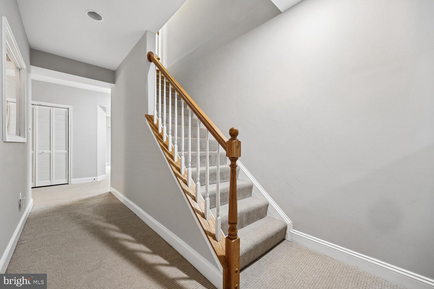 HOYLES MILL VILLAGE - Residential