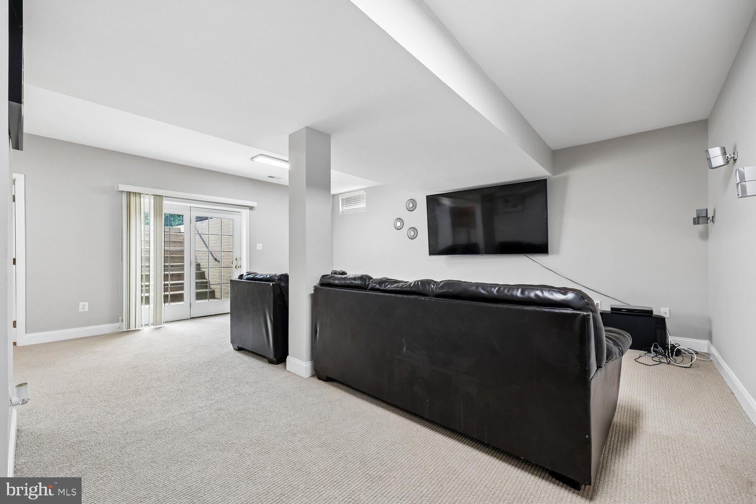 HOYLES MILL VILLAGE - Residential